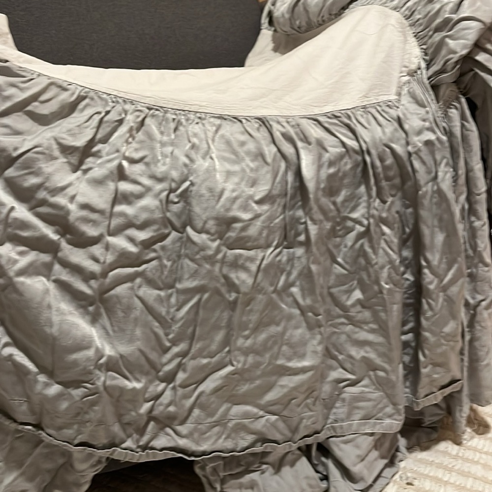 Bella Notte Linen Crib Dust Ruffle - Picture 2 of 2